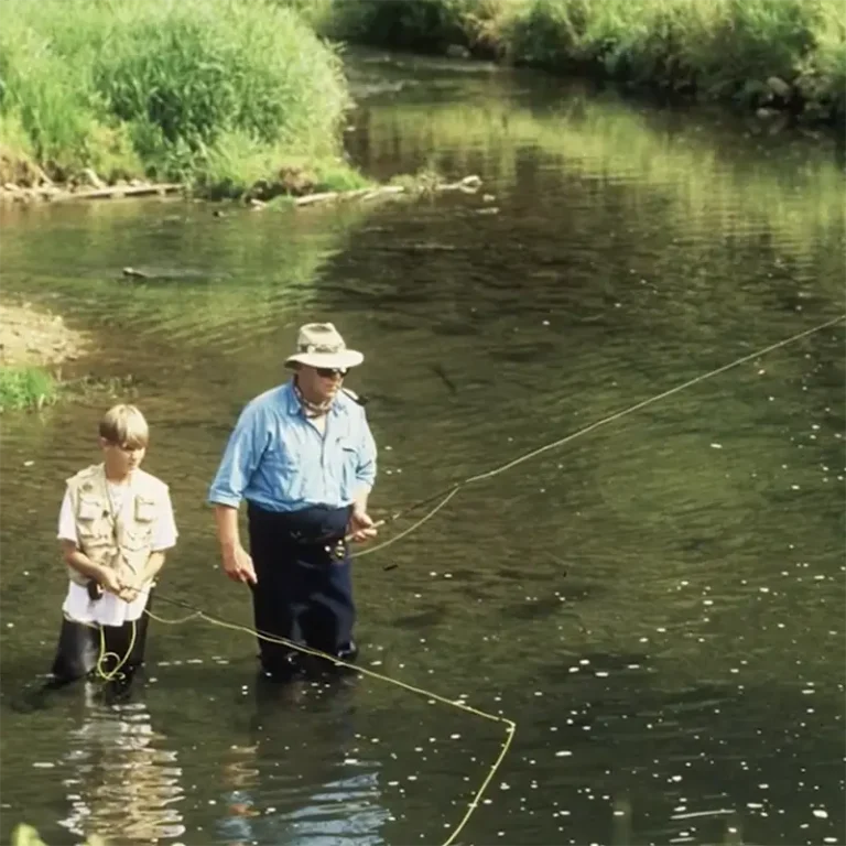 Born shares his knowledge and passion to develop conservation values in the next generation.