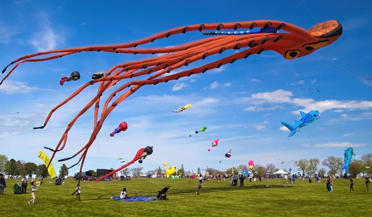Kite Festival on Milwaukee’s Lakefront. Photo by Dave Jonasen